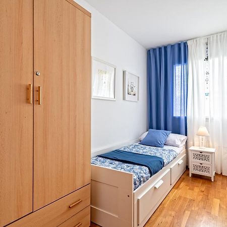 Calido Apartamento Con Piscina En Barcelona Ripollet Bagian luar foto