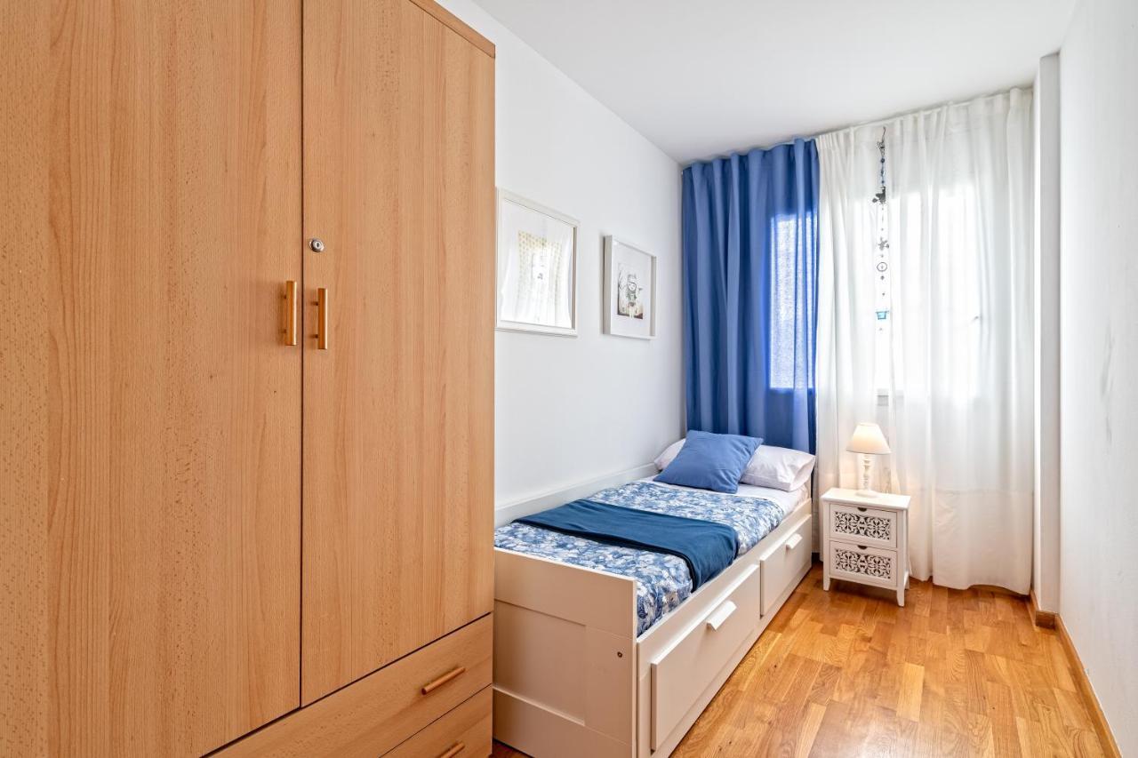 Calido Apartamento Con Piscina En Barcelona Ripollet Bagian luar foto