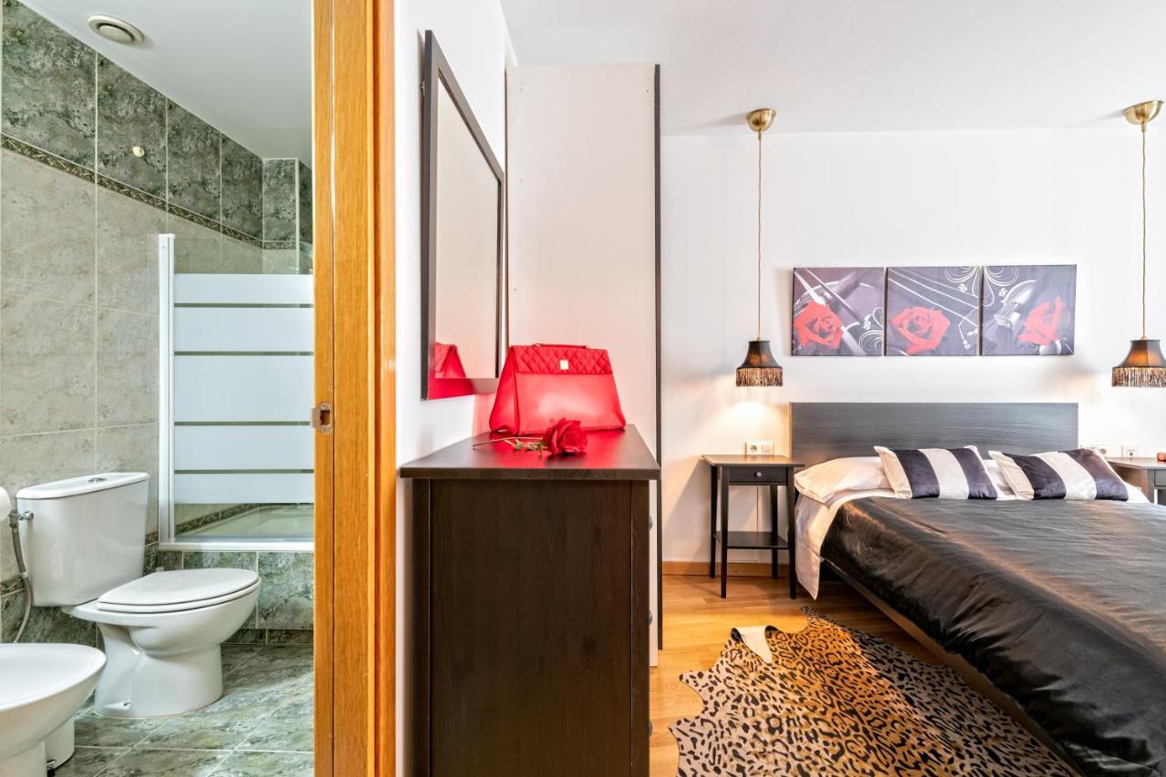 Calido Apartamento Con Piscina En Barcelona Ripollet Bagian luar foto
